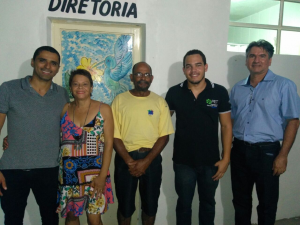 Figura 2: Adriano Gonçalves (representante do NOS), Irany Menezes (Diretora da Escola), Morador do bairro, Breno Pimentel (representante do PET) e Henrique Galvão (Eng Civil).